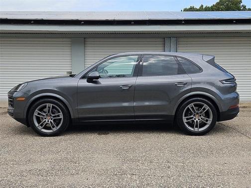2025 Porsche Cayenne Base
