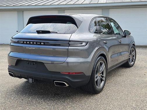 2025 Porsche Cayenne Base