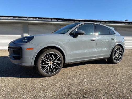 Arctic Grey 2025 Porsche Cayenne AWD