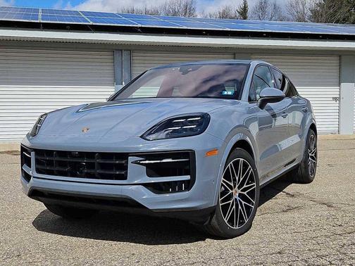 Arctic Grey 2025 Porsche Cayenne AWD