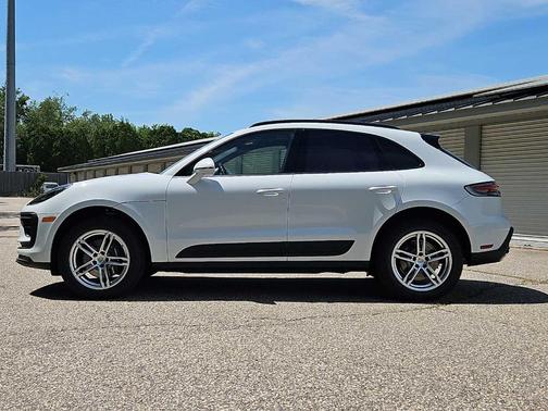 Carrara White 2026 Porsche Macan