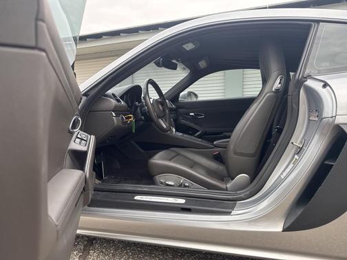 2017 Porsche 718 Cayman S