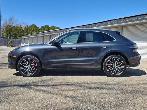 Volcano Grey Metallic 2025 Porsche Macan S