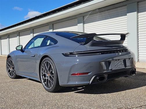 2026 Porsche 911 Carrera