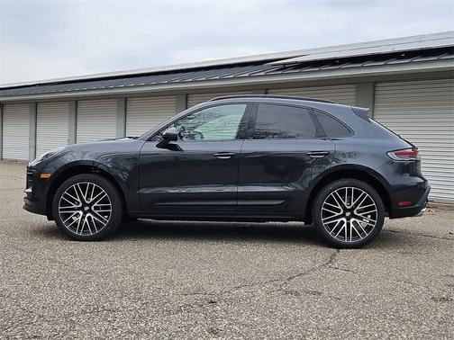2026 Porsche Macan 