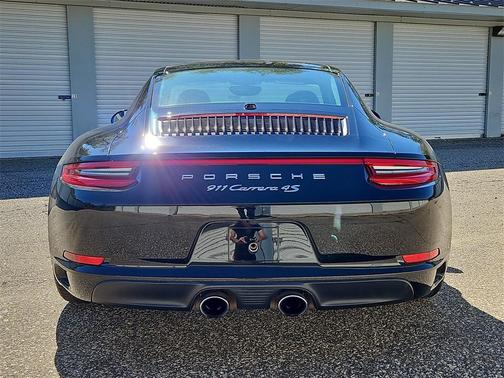 2017 Porsche 911 Carrera 4S