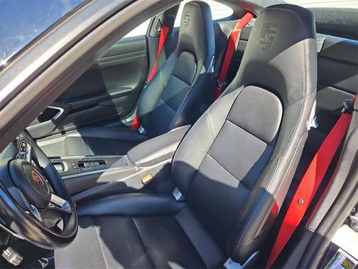 2017 Porsche 911 Carrera 4S