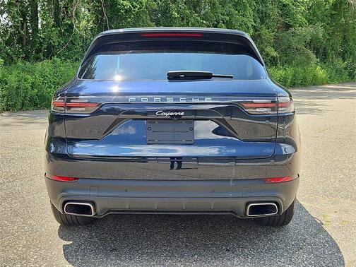 2021 Porsche Cayenne Base