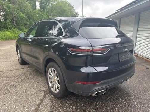 2021 Porsche Cayenne Base