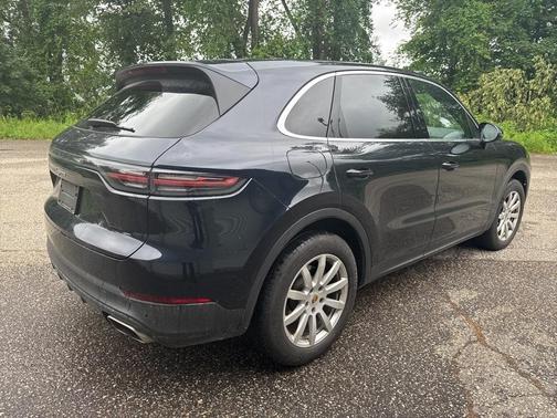 2021 Porsche Cayenne Base