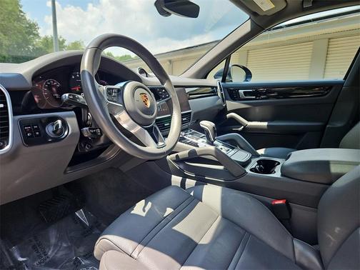 2021 Porsche Cayenne Base