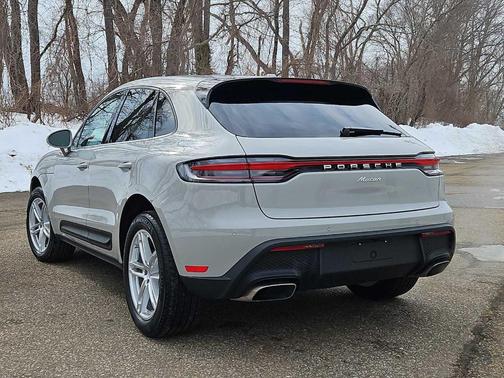 2025 Porsche Macan Macan