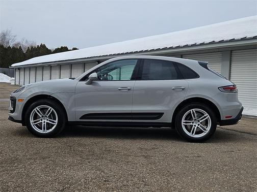 2025 Porsche Macan Macan