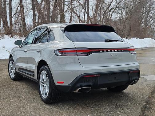 2025 Porsche Macan Macan