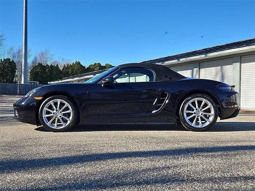 2025 Porsche 718 Boxster Base