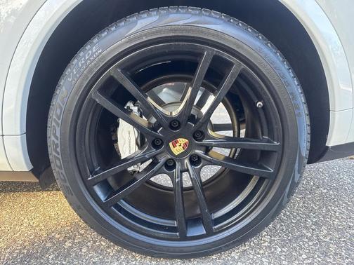 2020 Porsche Cayenne Turbo Coupe AWD