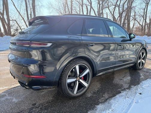 2025 Porsche Cayenne S