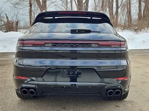 2025 Porsche Cayenne S