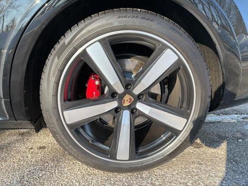 2025 Porsche Cayenne S