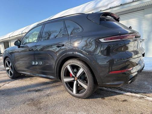 2025 Porsche Cayenne S