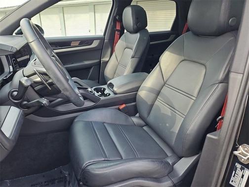 2025 Porsche Cayenne S