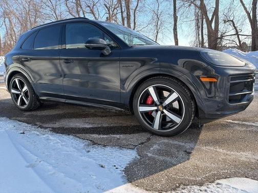 2025 Porsche Cayenne S