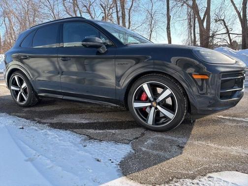 2025 Porsche Cayenne S