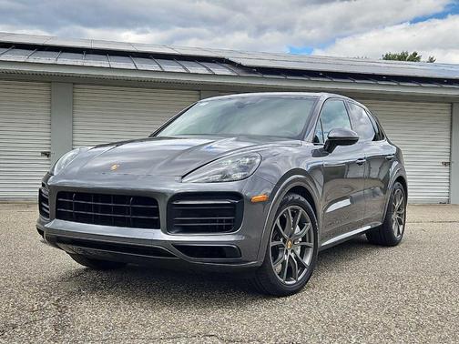 Quartzite Grey Metallic 2021 Porsche Cayenne GTS
