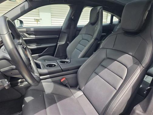 2025 Porsche Taycan Base