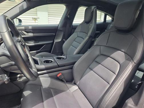 2025 Porsche Taycan Base