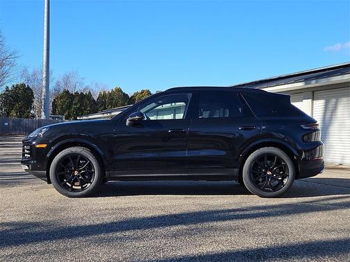 2026 Porsche Cayenne Base