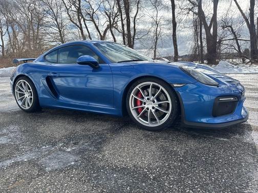 2016 Porsche Cayman GT4