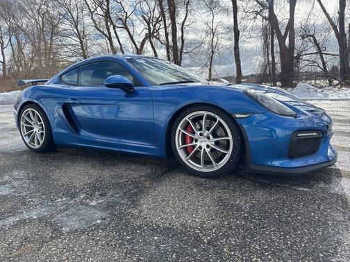 2016 Porsche Cayman GT4