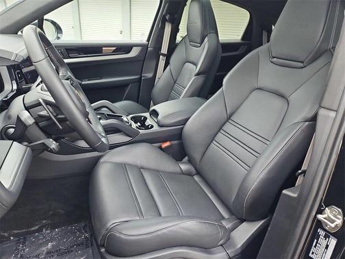 2024 Porsche Cayenne Turbo