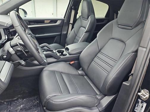 2024 Porsche Cayenne Turbo