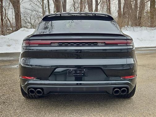 2024 Porsche Cayenne Turbo