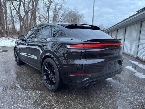 2024 Porsche Cayenne Turbo