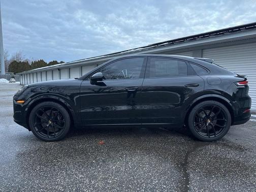 2024 Porsche Cayenne Turbo