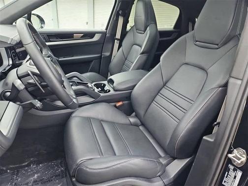 2024 Porsche Cayenne Turbo