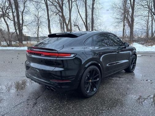 2024 Porsche Cayenne Turbo