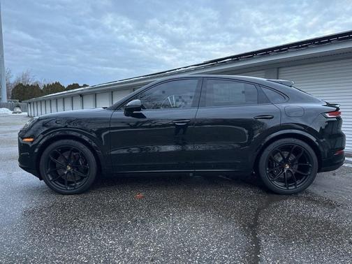 2024 Porsche Cayenne Turbo
