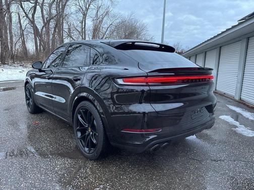 2024 Porsche Cayenne Turbo