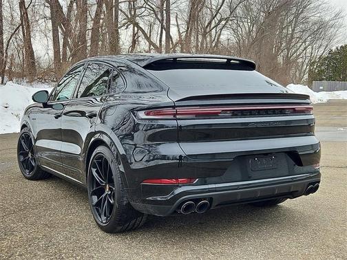 2024 Porsche Cayenne Turbo