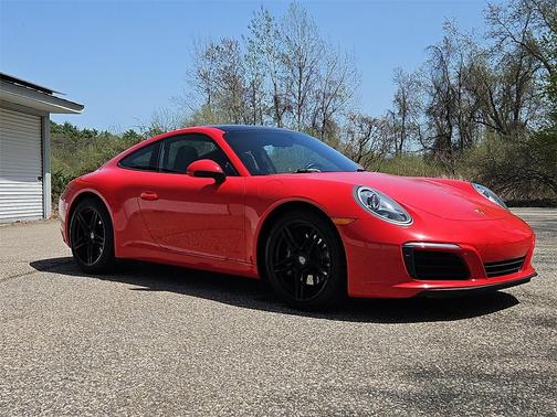 2019 Porsche 911 Carrera