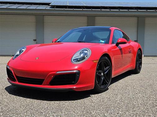 2019 Porsche 911 Carrera