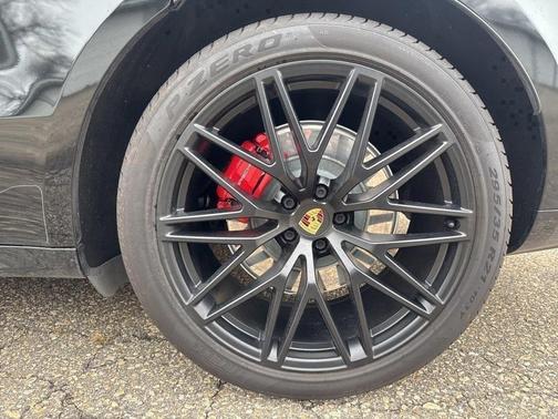 2023 Porsche Macan GTS