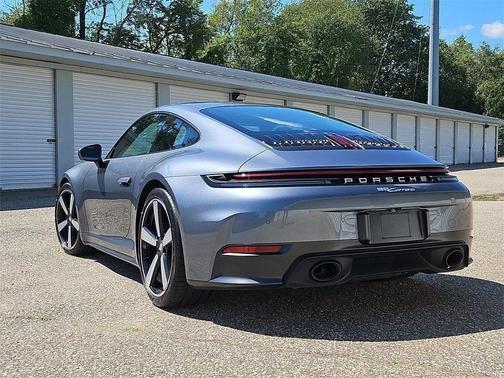 2025 Porsche 911 Carrera