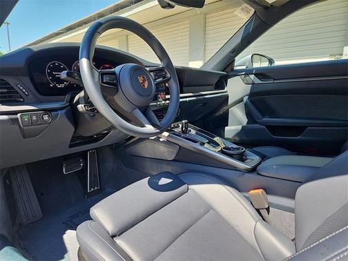 2025 Porsche 911 Carrera