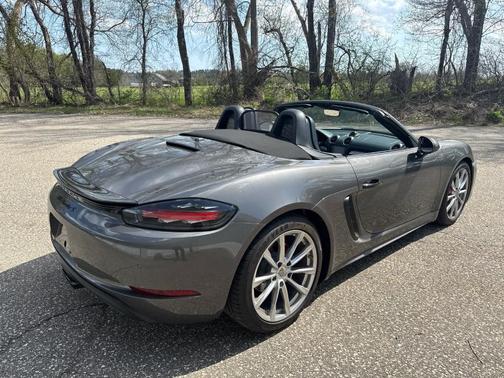Agate Gray Metallic 2021 Porsche 718 Boxster S