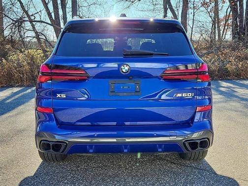 2024 BMW X5 M60i